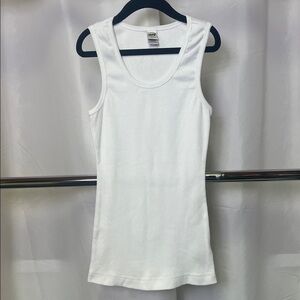 Kavio! girls white ribbed tank - size medium